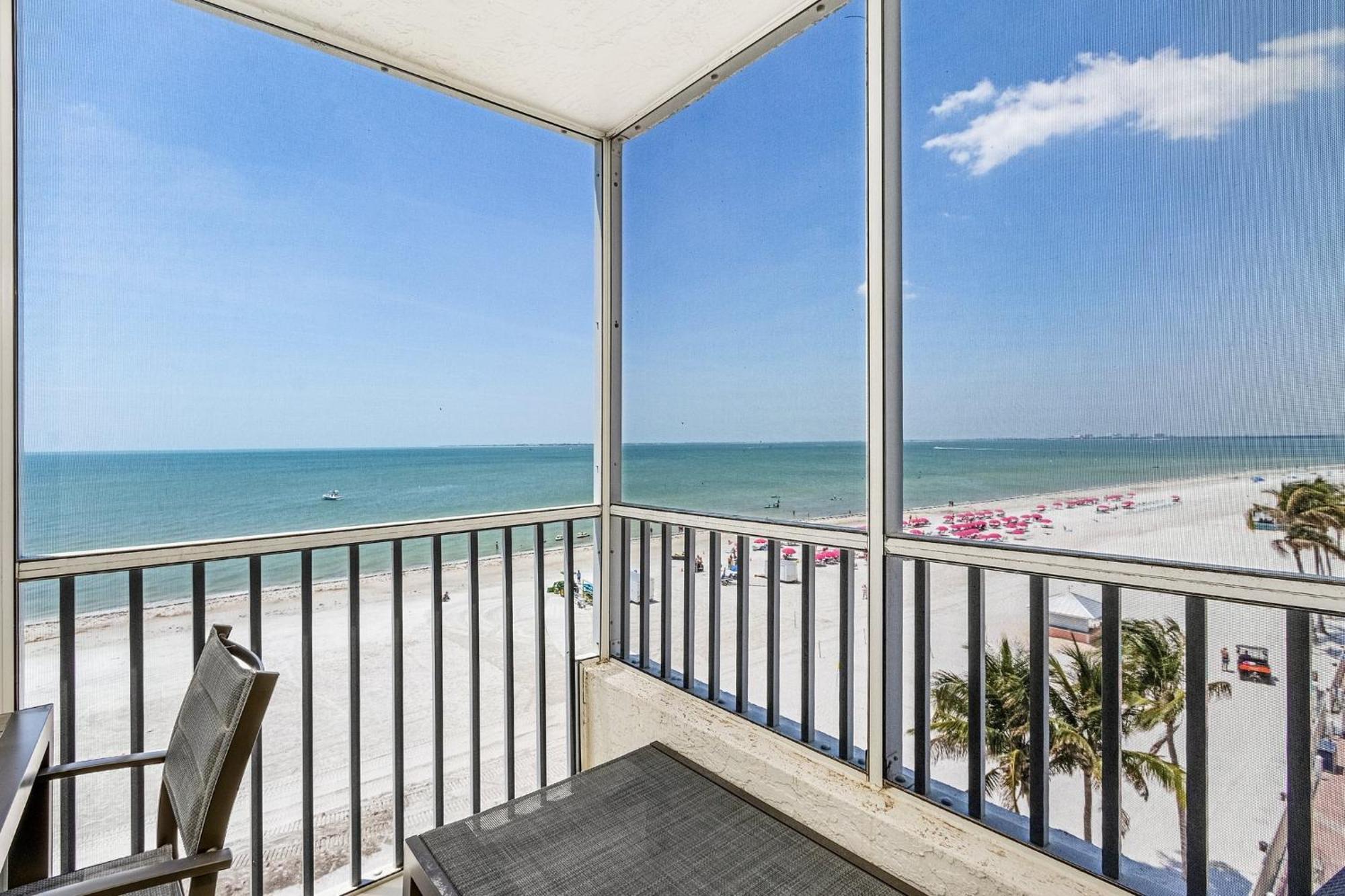 Fantastic Gulf Front Condo On The North End Of The Island - Beach Villas # 504 Condo Fort Myers Beach Bagian luar foto