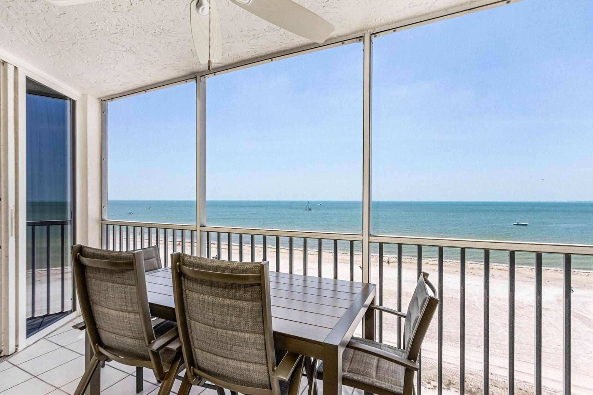 Fantastic Gulf Front Condo On The North End Of The Island - Beach Villas # 504 Condo Fort Myers Beach Bagian luar foto